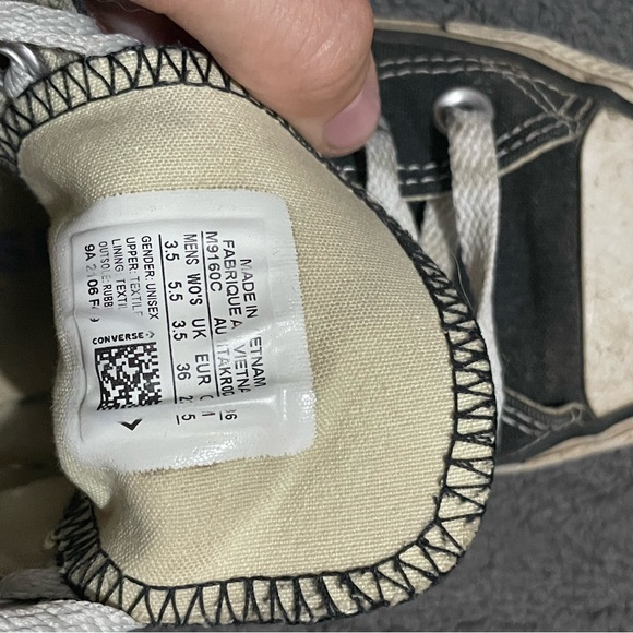 Black Converse - Picture 3 of 3